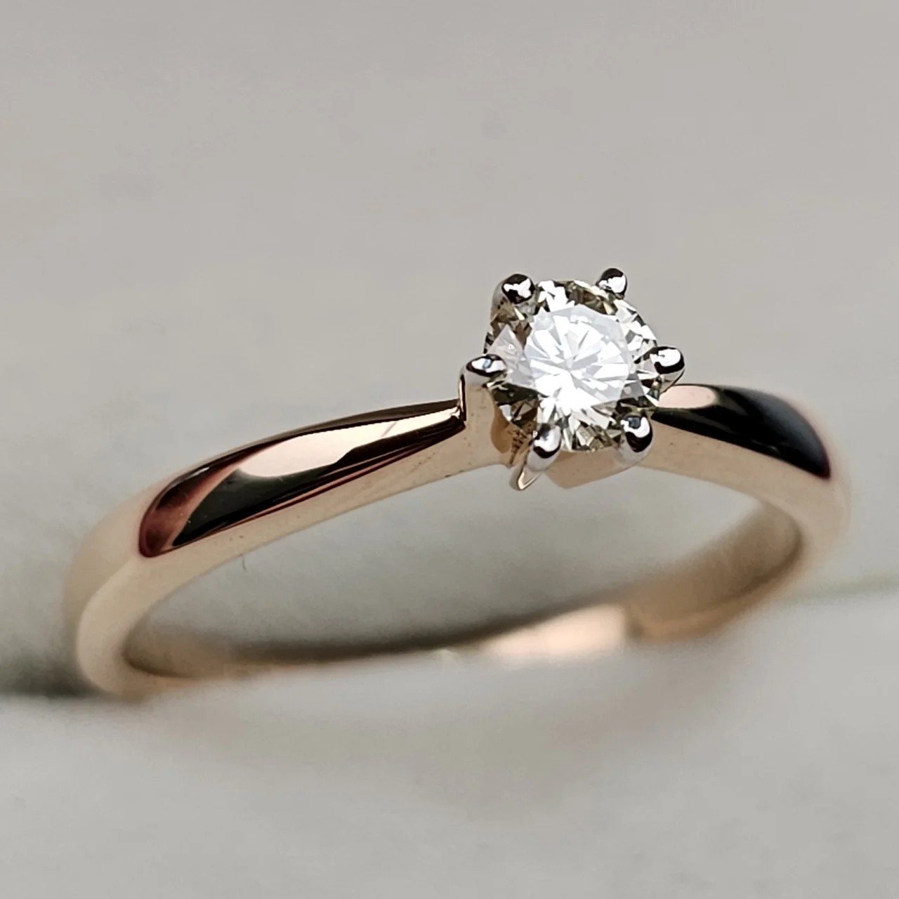 Кольцо Deimantas 110125480 17р 0,23ct. купить,NaN