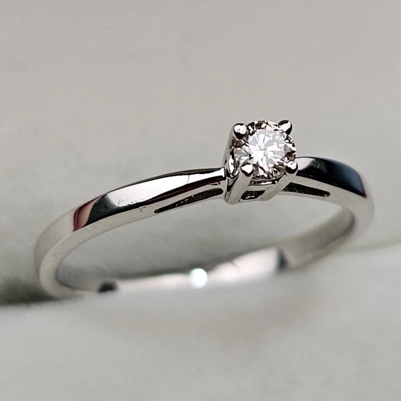 Кольцо Deimantas 110125454 16р 0,1ct. купить,NaN