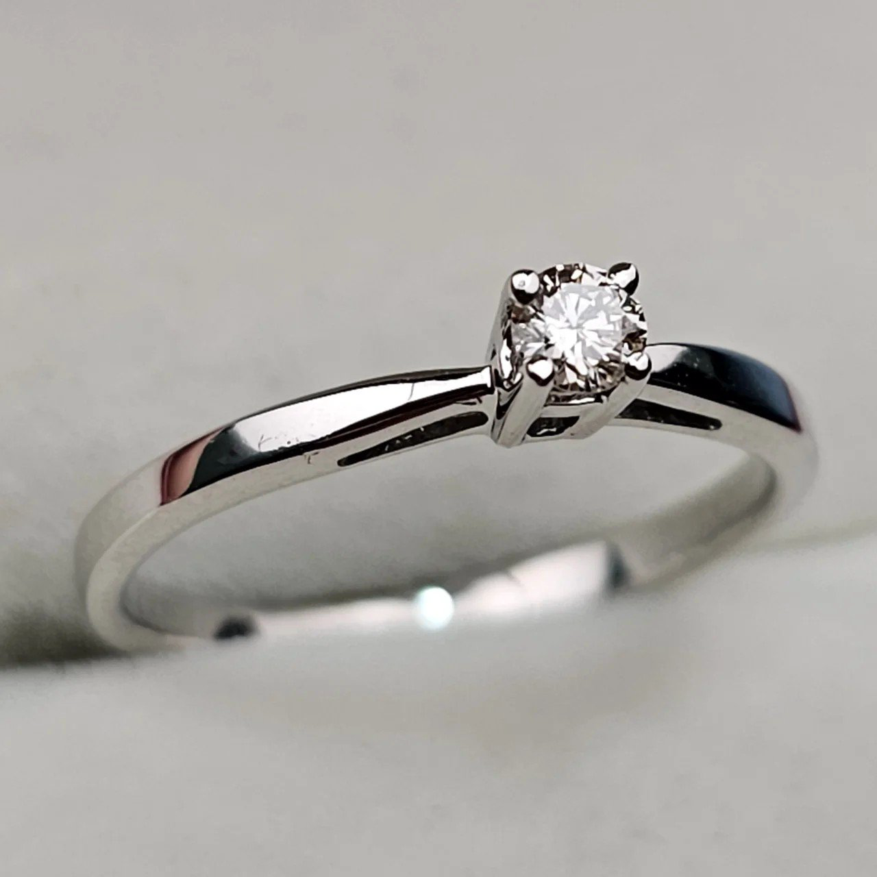 Кольцо Deimantas 110125454 16р 0,1ct. купить,NaN