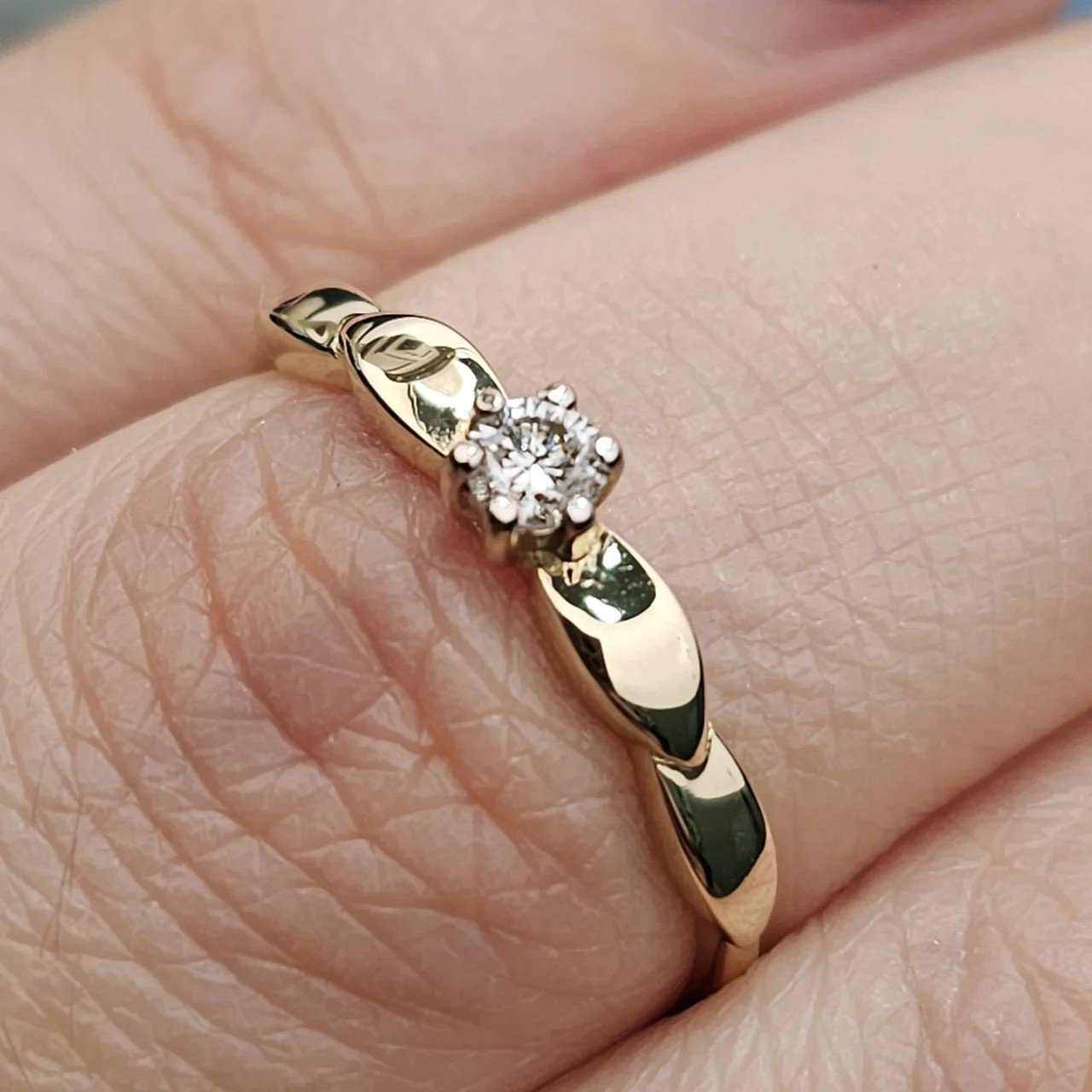 Кольцо Deimantas 110125473 16,5р 0,11ct. купить,NaN