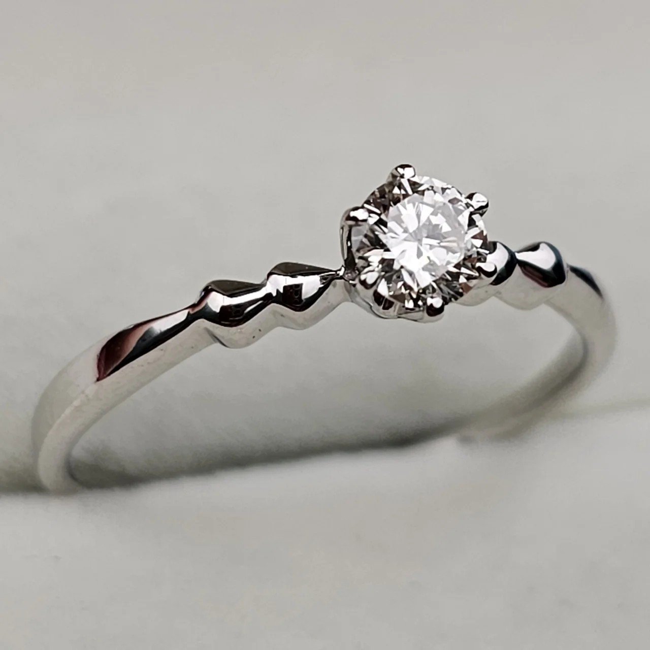 Кольцо Deimantas 110125450 17р 0,254ct. купить,NaN