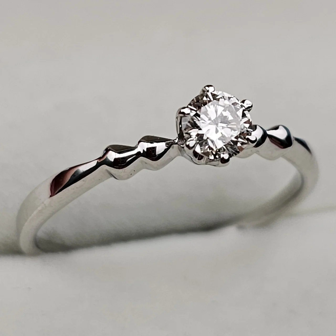 Кольцо Deimantas 110125450 17р 0,254ct. купить,NaN