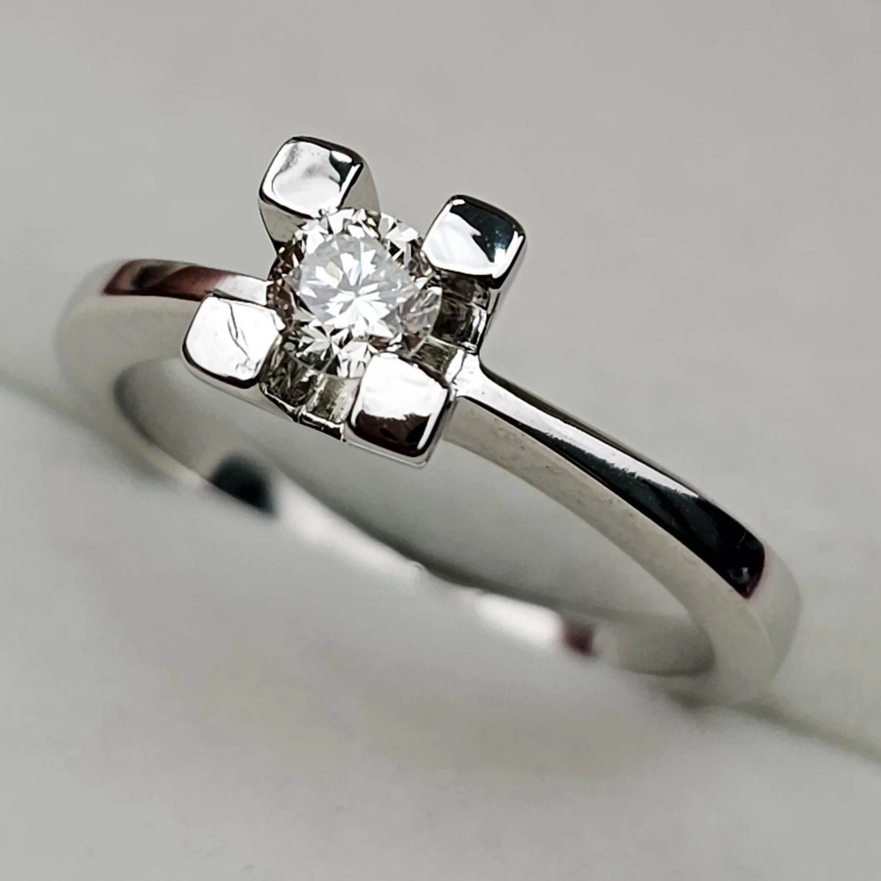 Кольцо Deimantas 110125444 17р 0,28ct. купить,NaN