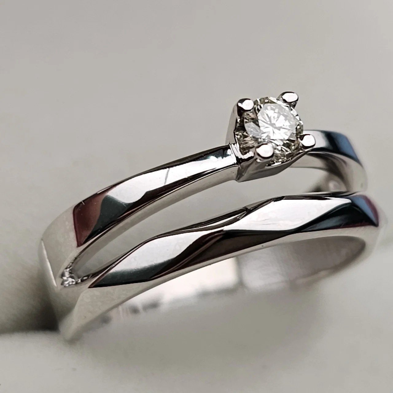 Кольцо Deimantas 110125458 17р 0,128ct. купить,NaN
