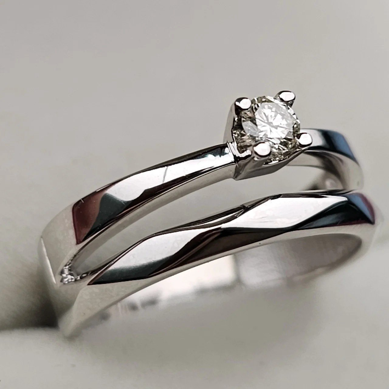 Кольцо Deimantas 110125458 17р 0,128ct. купить,NaN