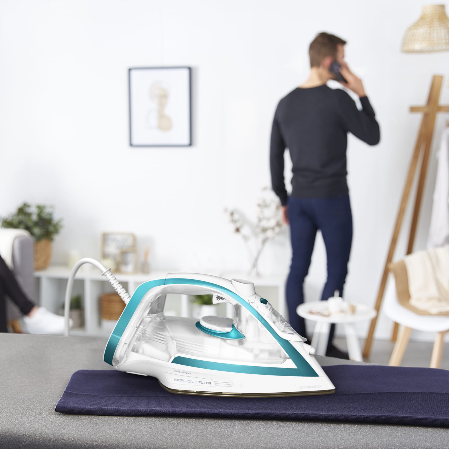 Утюг Tefal Puregliss FV8044E0 бело-голубой - ForteMarket Утюг Tefal Puregliss FV8044E0 бело-голубой купить,0
