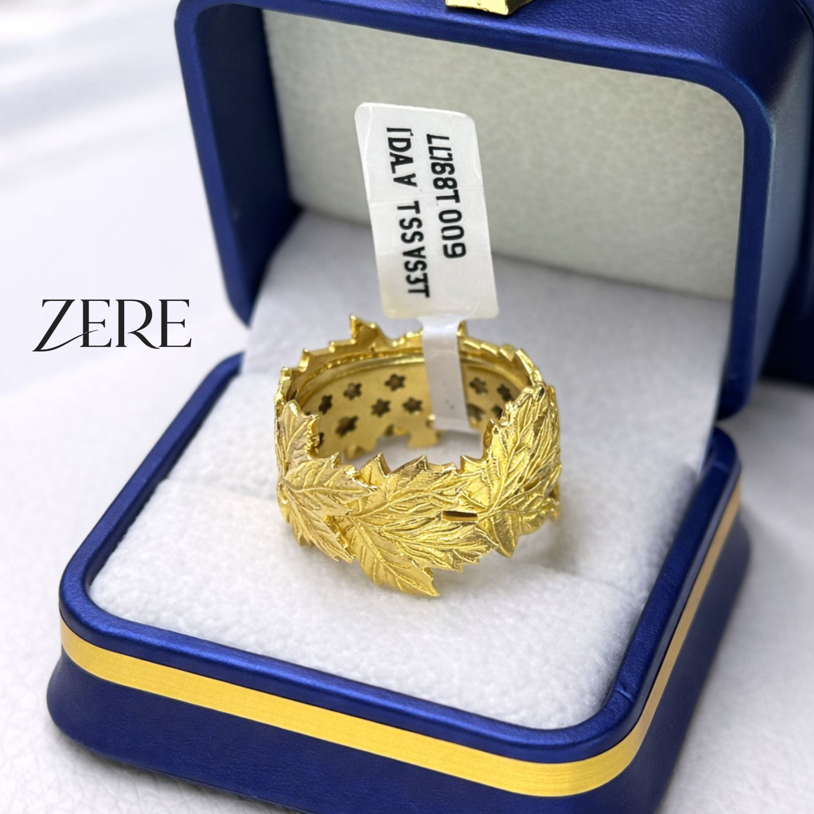 Кольцо Zere с листьями 19р 7.68гр  купить,682400