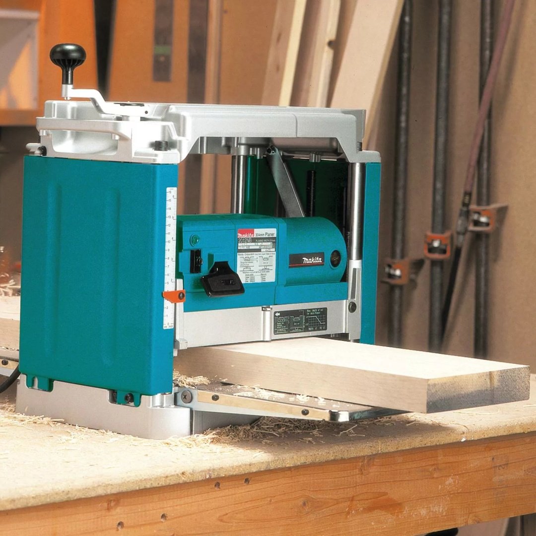 Рейсмусовый станок Makita 2012NB купить,NaN
