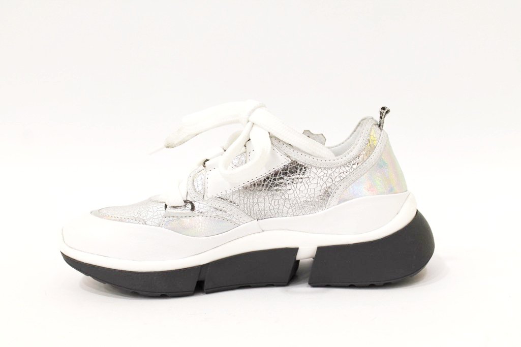 Кроссовки WOT'S Fashion 063-060 White 39 купить,NaN