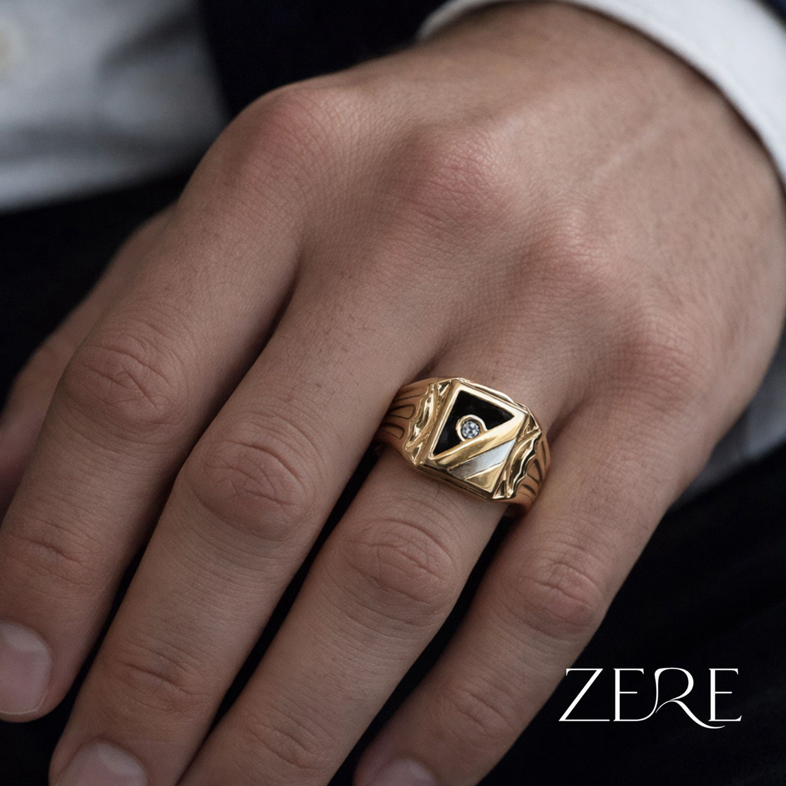 Печатка Zere с контрастным геометрическим дизайном 20р 3.9гр купить,322700