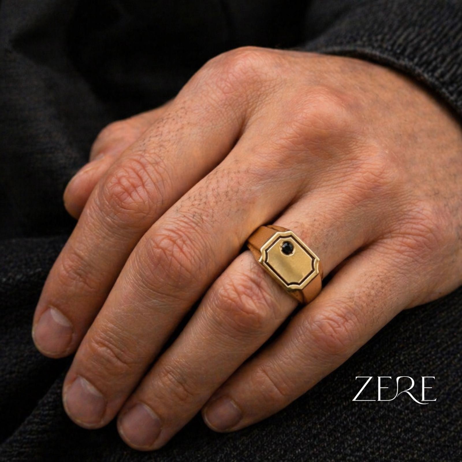 Печатка Zere с чёрным камнем 22р 4.39гр  купить,364350