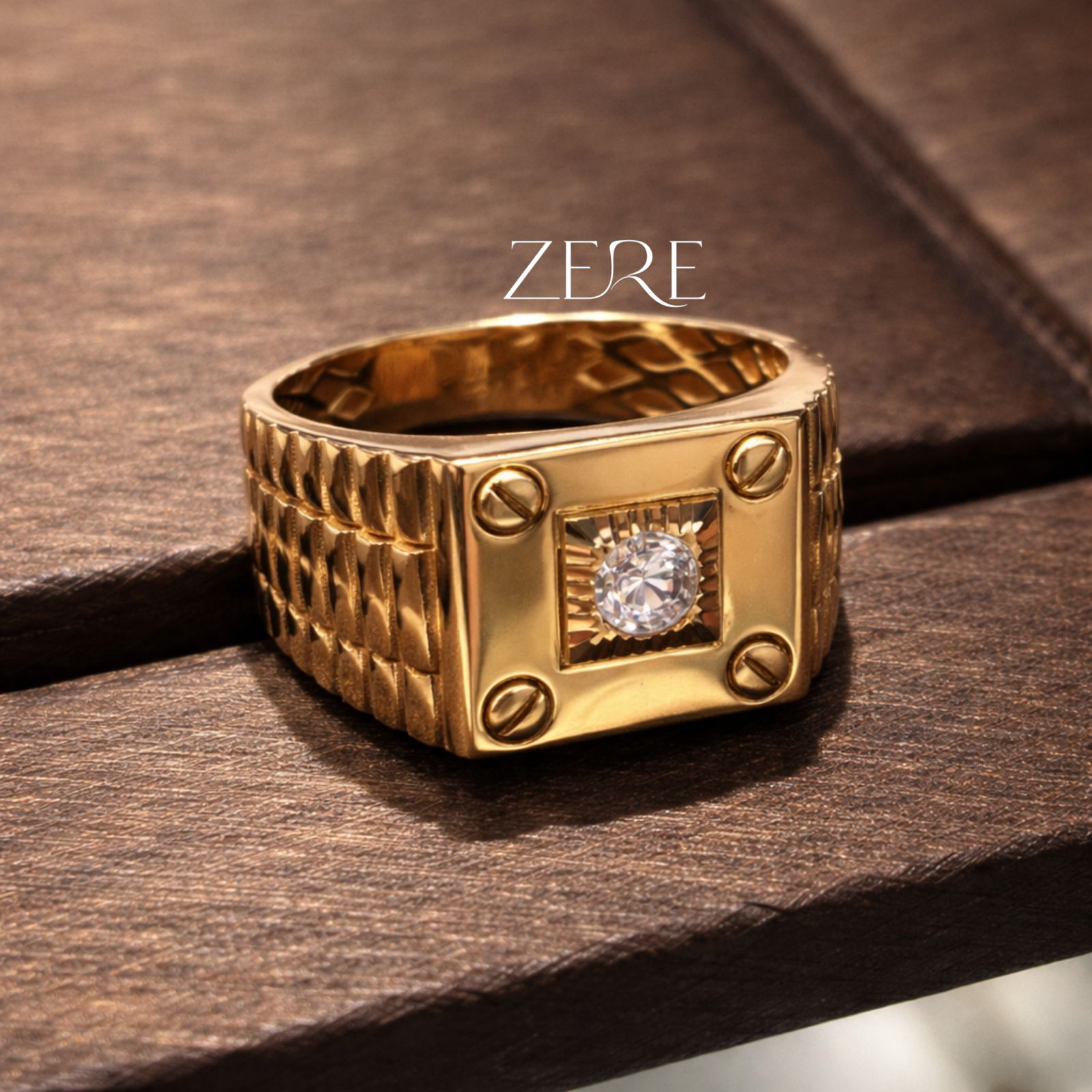 Печатка Zere с индустриальным дизайном и центральным камнем 20.5р 6.13гр купить,509050