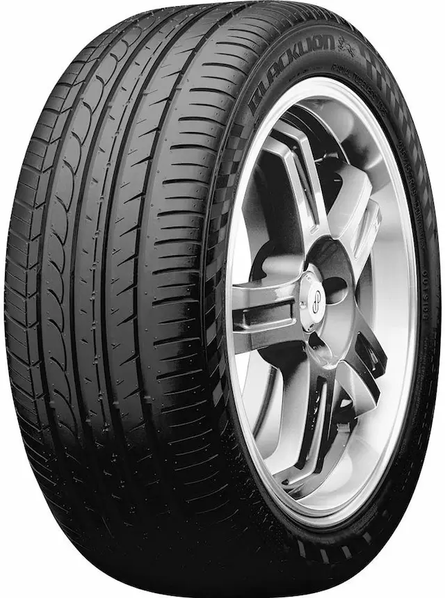 Шина Blackhawk Street-H HU02 215/55 R16 97W XL летняя