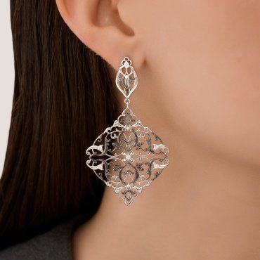 Серьги Diamant 94-121-02352-1 вес 13.23 г серебро, фианит купить,80028