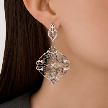 Серьги Diamant 94-121-02352-1 вес 13.23 г серебро, фианит купить,80028