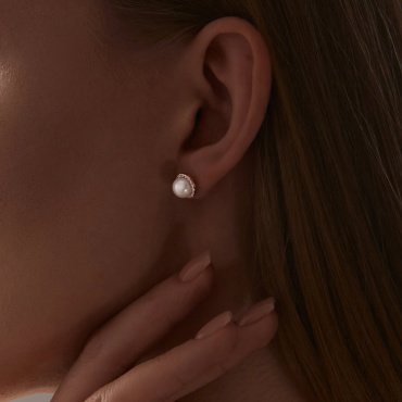 Пусеты SOKOLOV 792381 вес 2 г золото, жемчуг, фианит купить,NaN