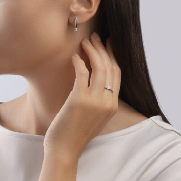 Серьги SOKOLOV 1021898-3 вес 2.37 г золото, бриллиант купить,559165