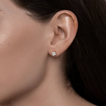 Серьги SOKOLOV 1022288 вес 1.89 г золото, бриллиант купить,857188