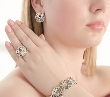Серьги Красная пресня 3302313 вес 5.8 г серебро, без вставок купить,28728