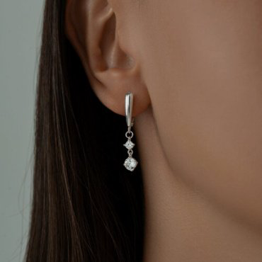 Серьги SOKOLOV 94022006 вес 2.42 г серебро, фианит купить,NaN