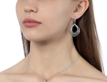 Серьги Красная пресня 33015164 вес 6.9 г серебро, без вставок купить,43092