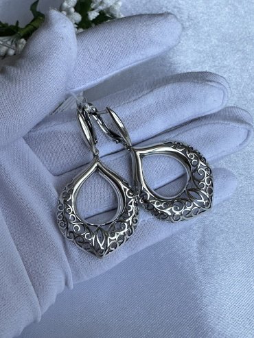 Серьги Красная пресня 33015164 вес 6.9 г серебро, без вставок купить,43092