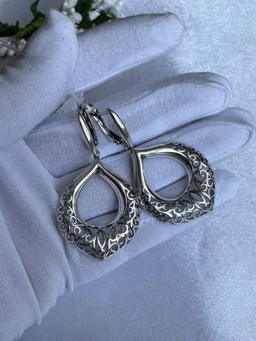 Серьги Красная пресня 33015164 вес 6.9 г серебро, без вставок купить,43092