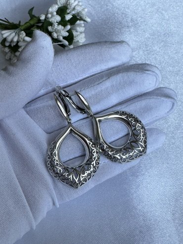 Серьги Красная пресня 33015164 вес 6.9 г серебро, без вставок купить,43092