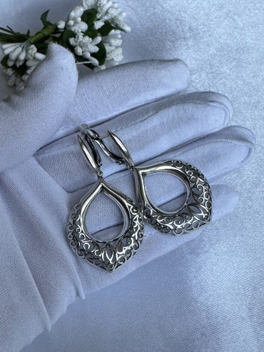 Серьги Красная пресня 33015164 вес 6.9 г серебро, без вставок купить,43092