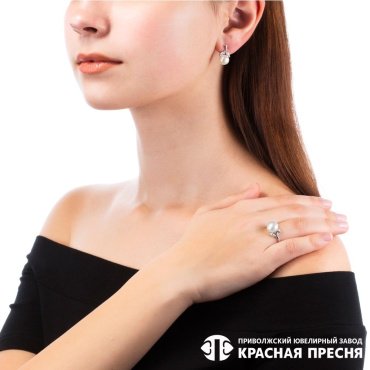 Серьги Красная пресня 33311964д вес 4.1 г серебро, жемчуг, фианит купить,25180