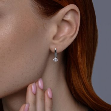 Серьги Diamant 94-120-02129-1 вес 2.64 г серебро, фианит купить,NaN