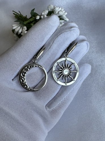 Серьги Красная пресня 33012010 вес 7.30 г серебро, без вставок купить,26676