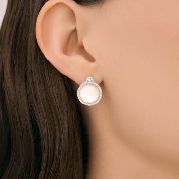 Серьги Diamant D94-320-02314-1_s вес 5.95 г серебро, фианит, перламутр купить,NaN
