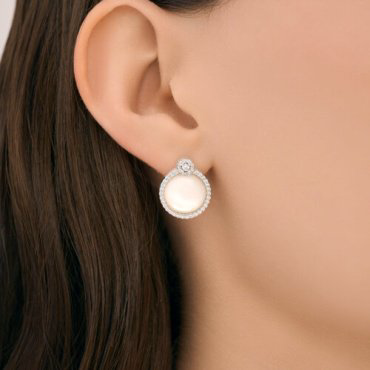 Серьги Diamant D94-320-02314-1_s вес 5.95 г серебро, фианит, перламутр купить,NaN
