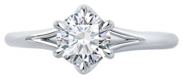 Кольцо Diamant 52-210-02401-1_175 размер 17.5 вес 2.34 г золото, бриллиант купить,665636