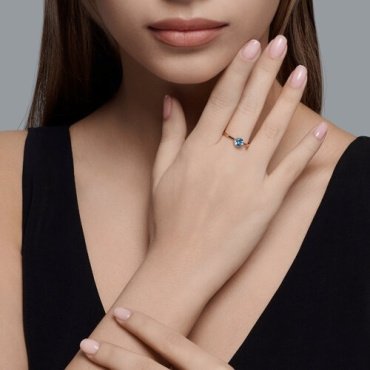 Кольцо Diamant 51-310-02196-1_17 размер 17 вес 1.165 г золото, топаз купить,112193