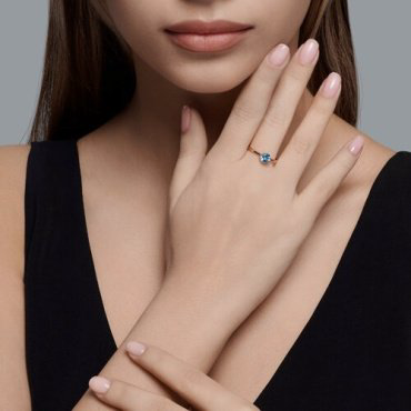 Кольцо Diamant 51-310-02196-1_17 размер 17 вес 1.165 г золото, топаз купить,112193