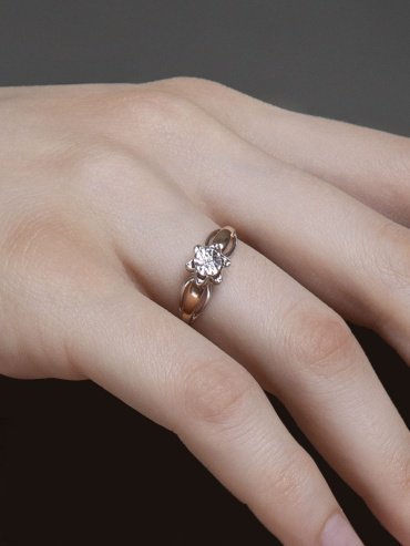 Кольцо Diamant 51-210-00024-1_165 размер 16.5 вес 2.03 г золото, бриллиант купить,396498