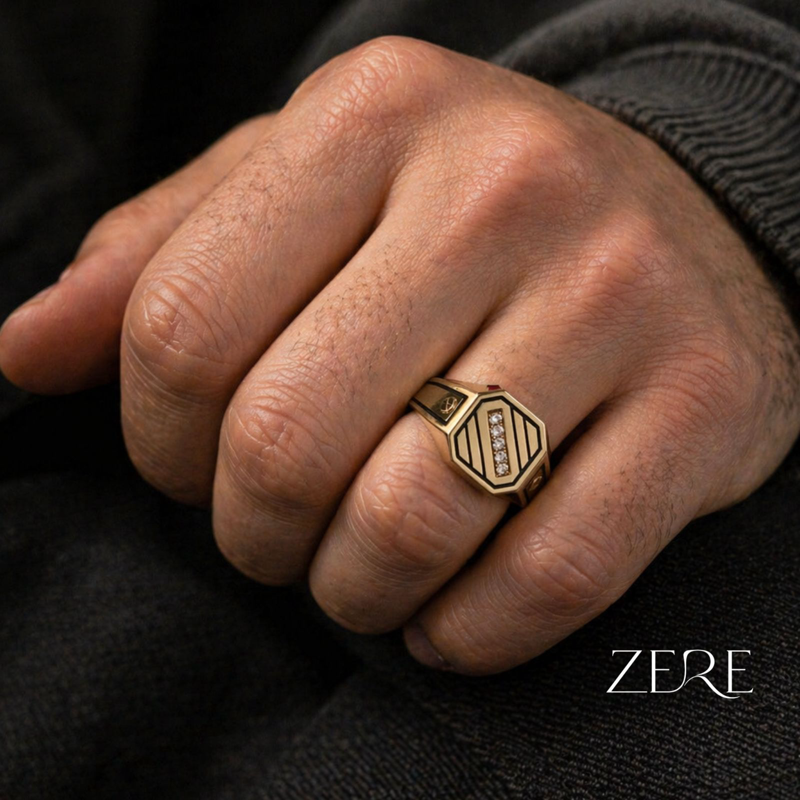 Перстень Zere геометрический 21.5р 4.54гр купить,377200