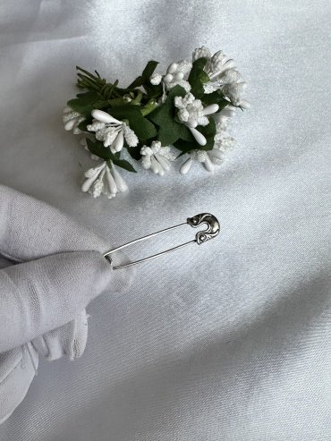 Булавка Красная пресня 13011930 вес 1.3 г серебро, без вставок купить,15390
