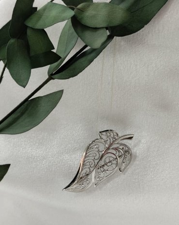 Брошь Diamant 94-140-00698-1 вес 2.54 г серебро, без вставок купить,16416