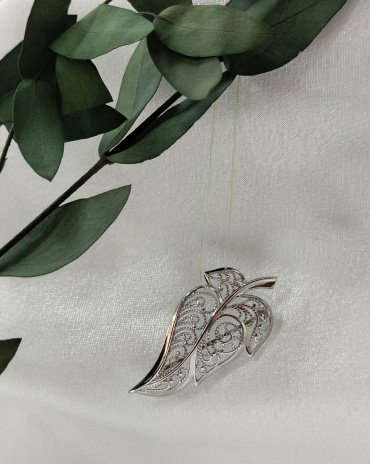 Брошь Diamant 94-140-00698-1 вес 2.54 г серебро, без вставок купить,16416