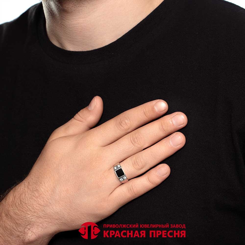 Кольцо Красная пресня 23815648 размер 19 вес 4.4 г серебро, эмаль, фианит купить,26573