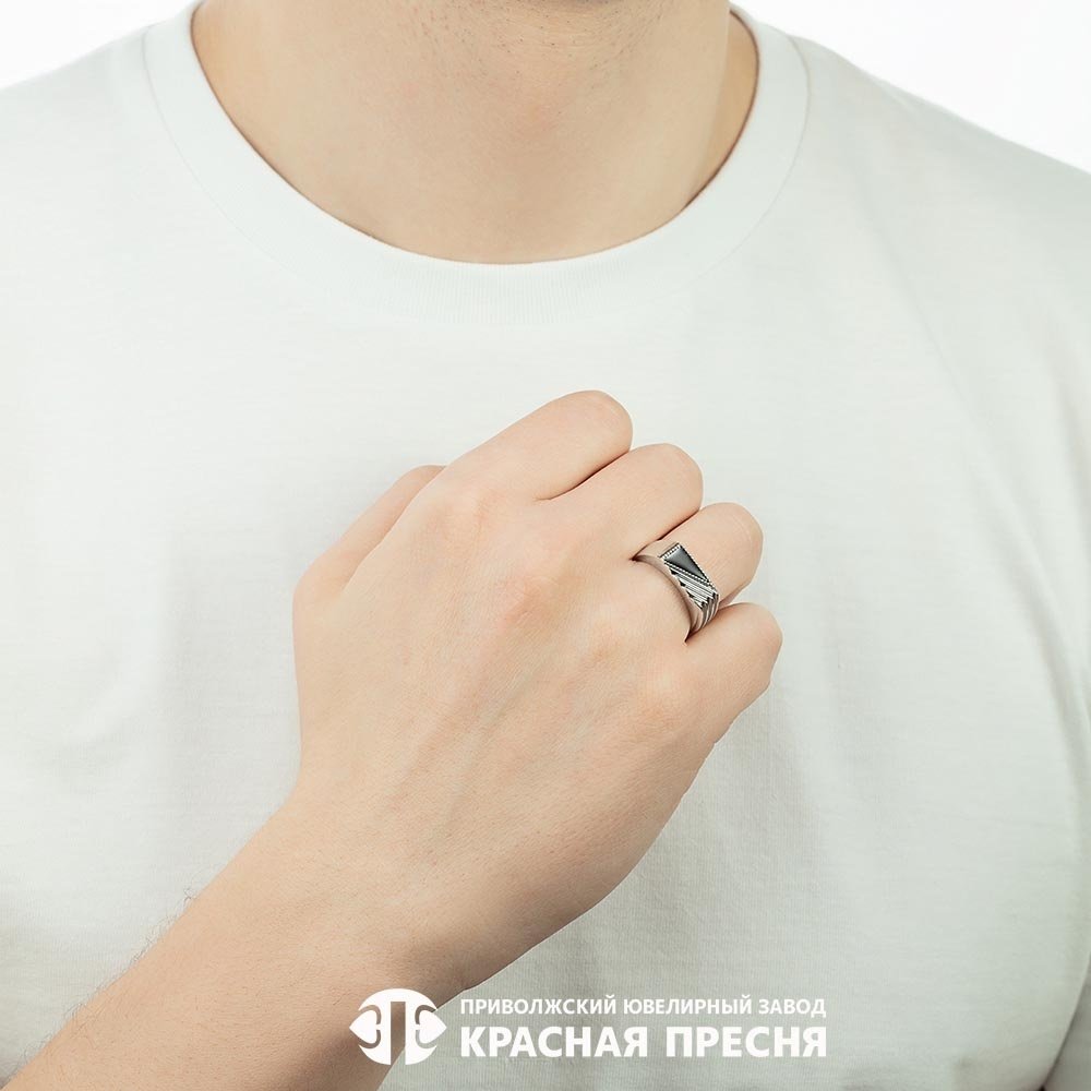Кольцо Красная пресня 23014662 размер 19 вес 5 г серебро, эмаль купить,28215
