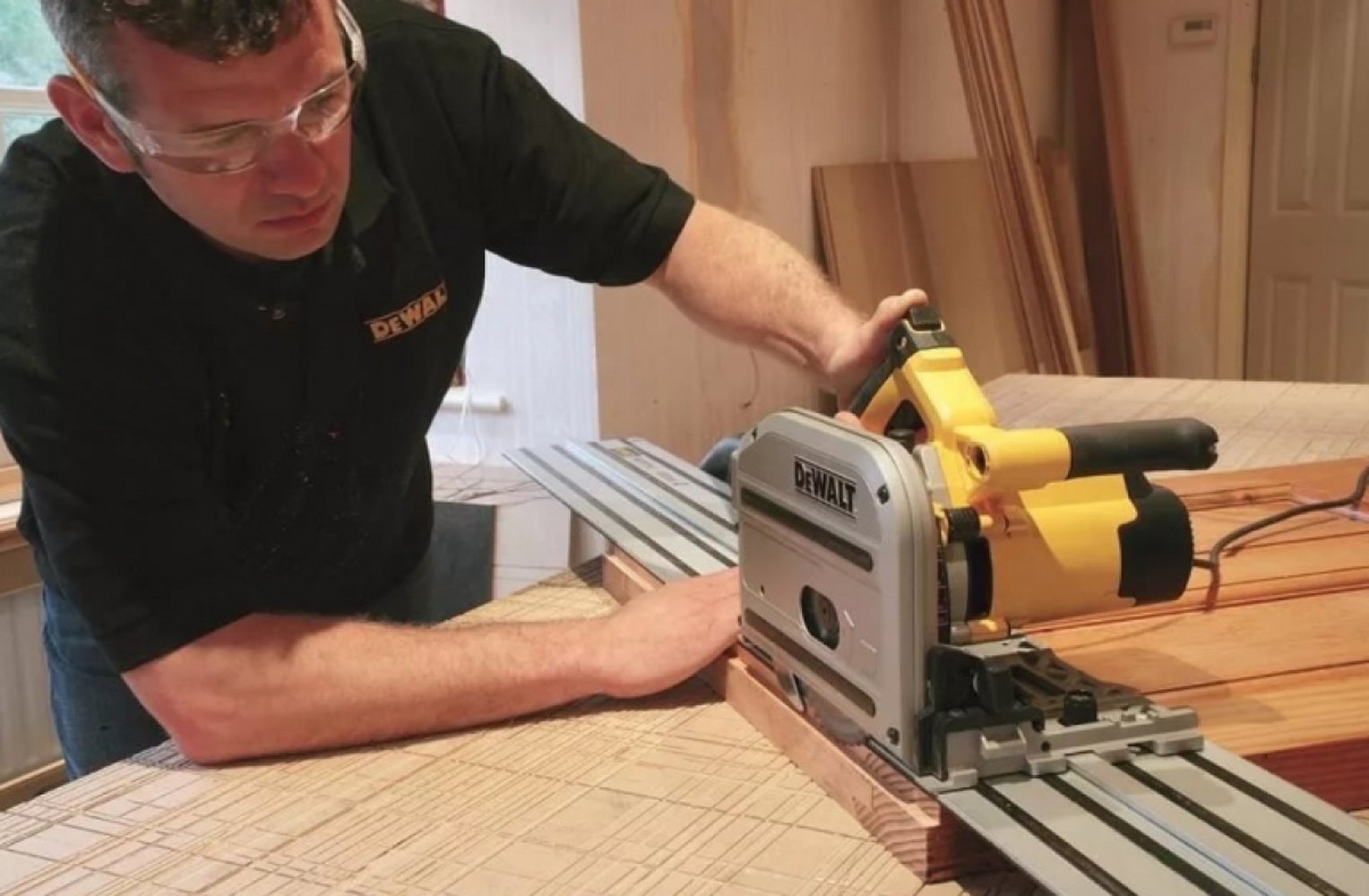 DeWALT направляющая DWS5021-XJ купить,43630