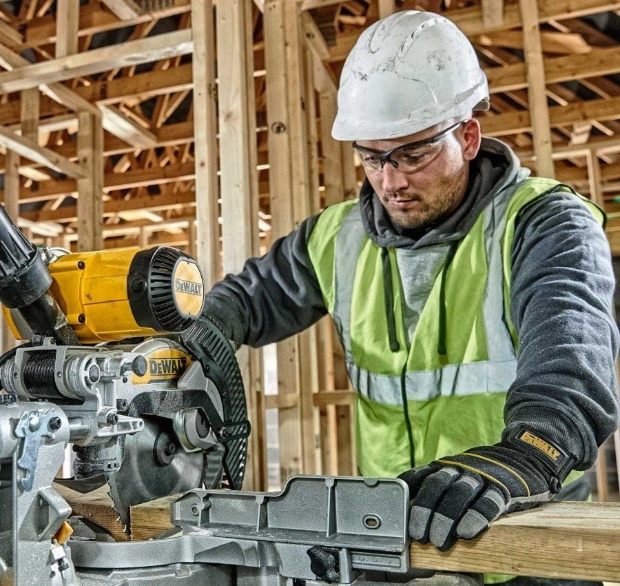 Пила торцовочная DeWALT DWS727 комплектация