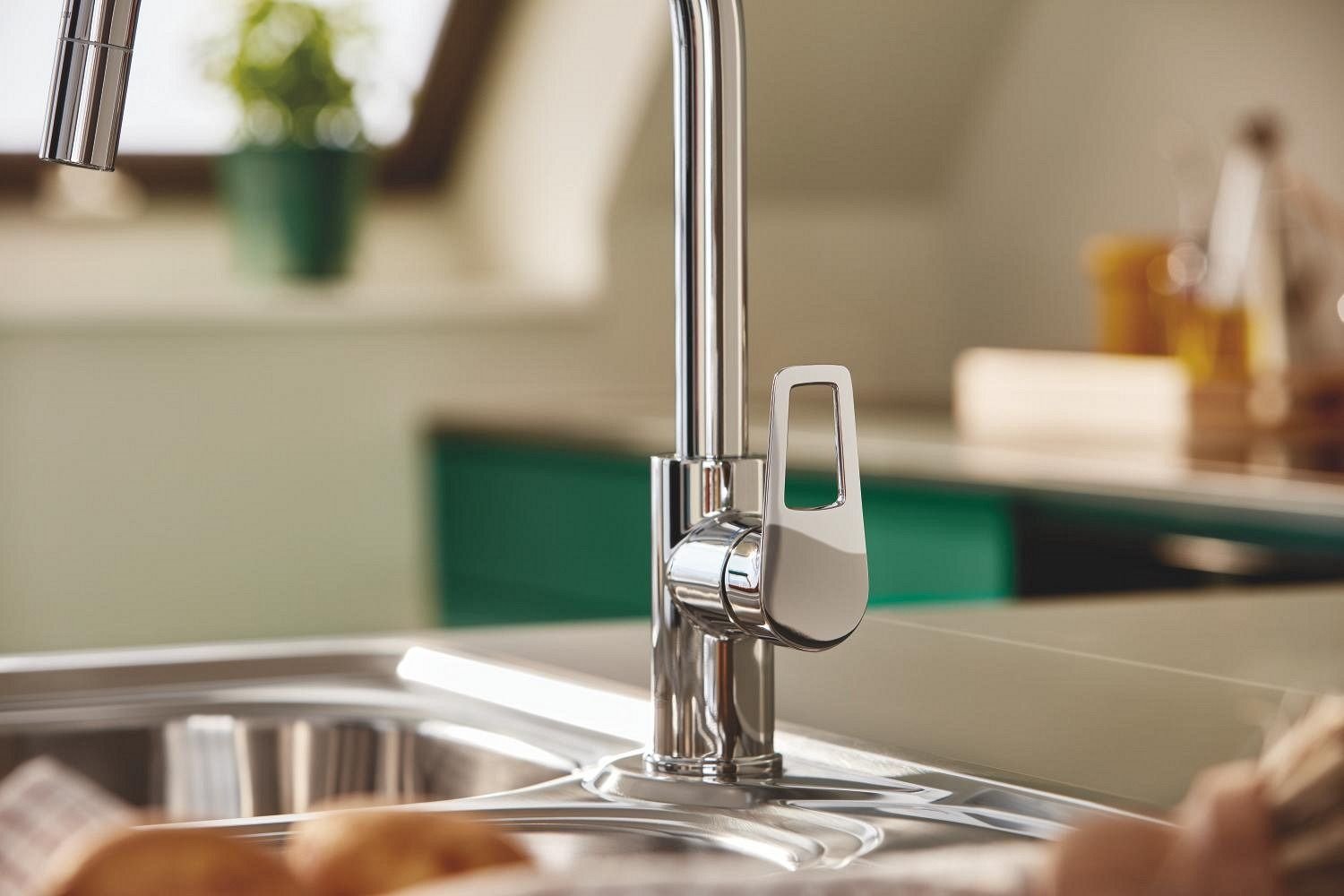 Смеситель для кухни Grohe 30543000, латунь, цвет хром купить,115140