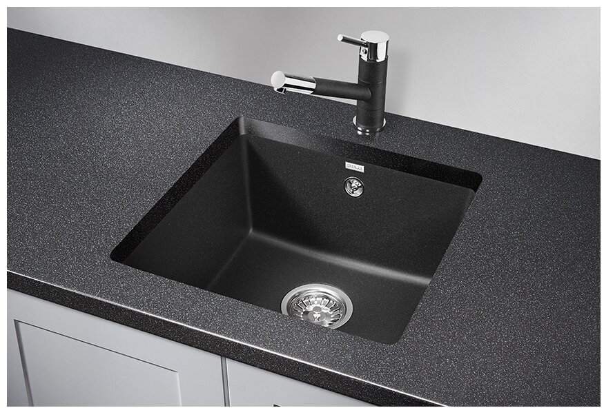 Кухонная мойка GRANULA 4451 46х46х19 см, кварцевый песок, тон черный