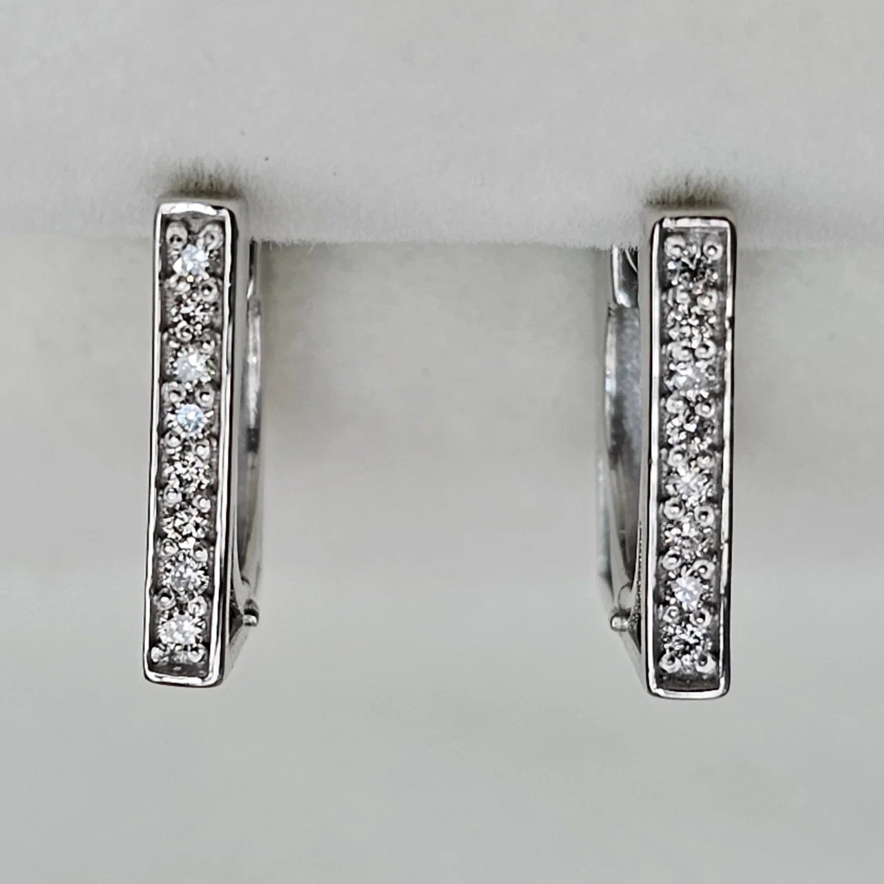 Серьги Deimantas 110697341 2,53гр 0,14ct. купить,NaN
