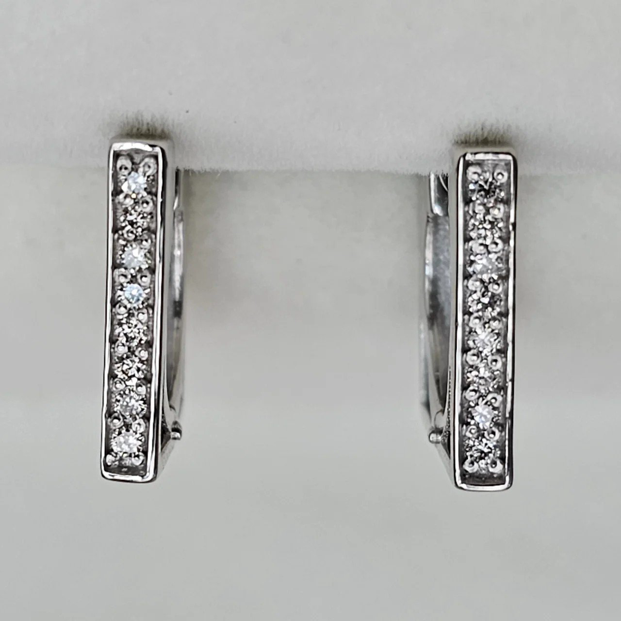 Серьги Deimantas 110697341 2,53гр 0,14ct. купить,NaN